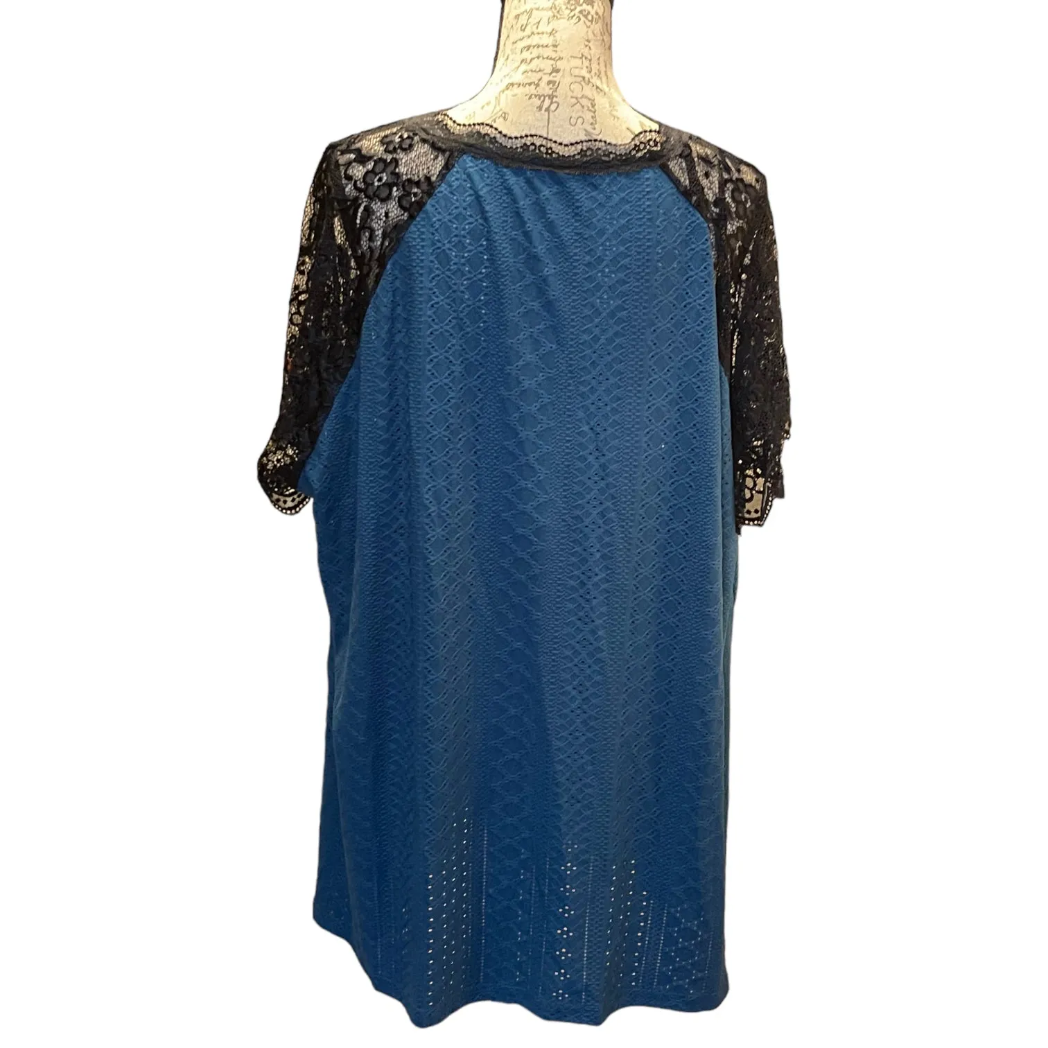 Bloomchic Lace Sleeve Perforated V Neck Shirt Plus Size 22/24