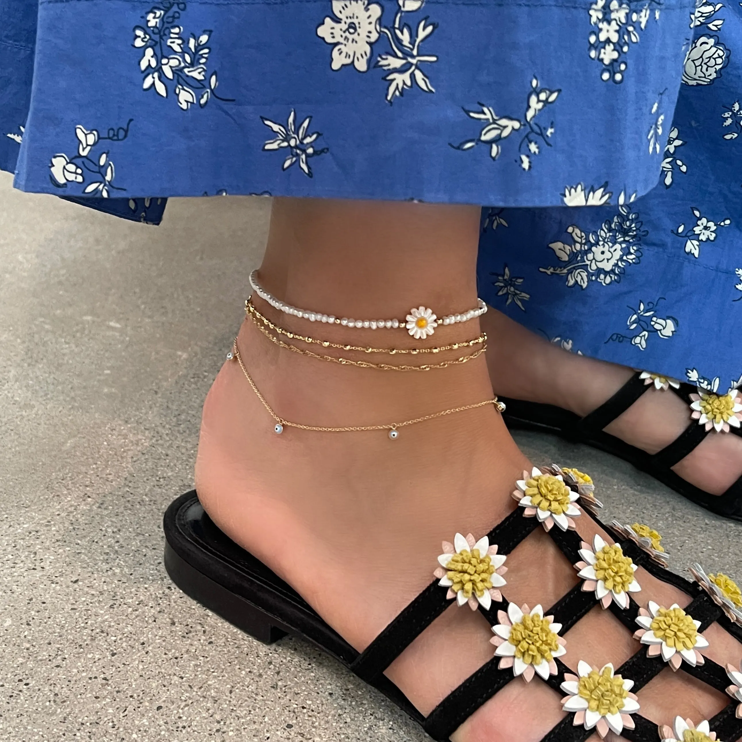 Blooming Daisy & Pearl Anklet