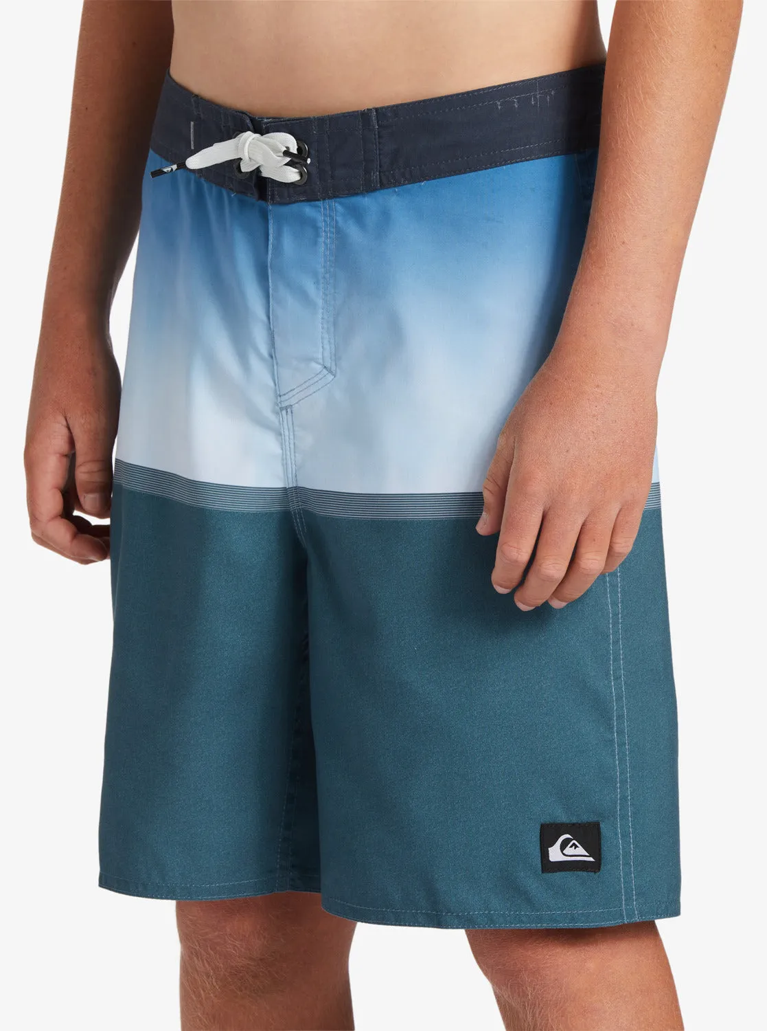 Boys 8-16 Everyday Division 17" Boardshorts - Aegean Blue