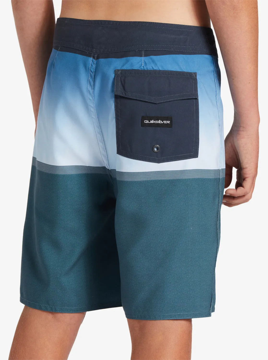 Boys 8-16 Everyday Division 17" Boardshorts - Aegean Blue