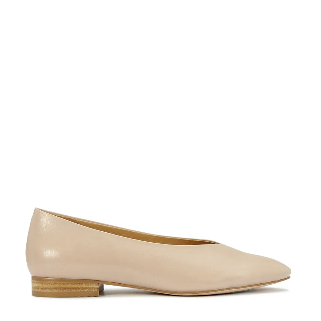 Coci Leather Ballerina