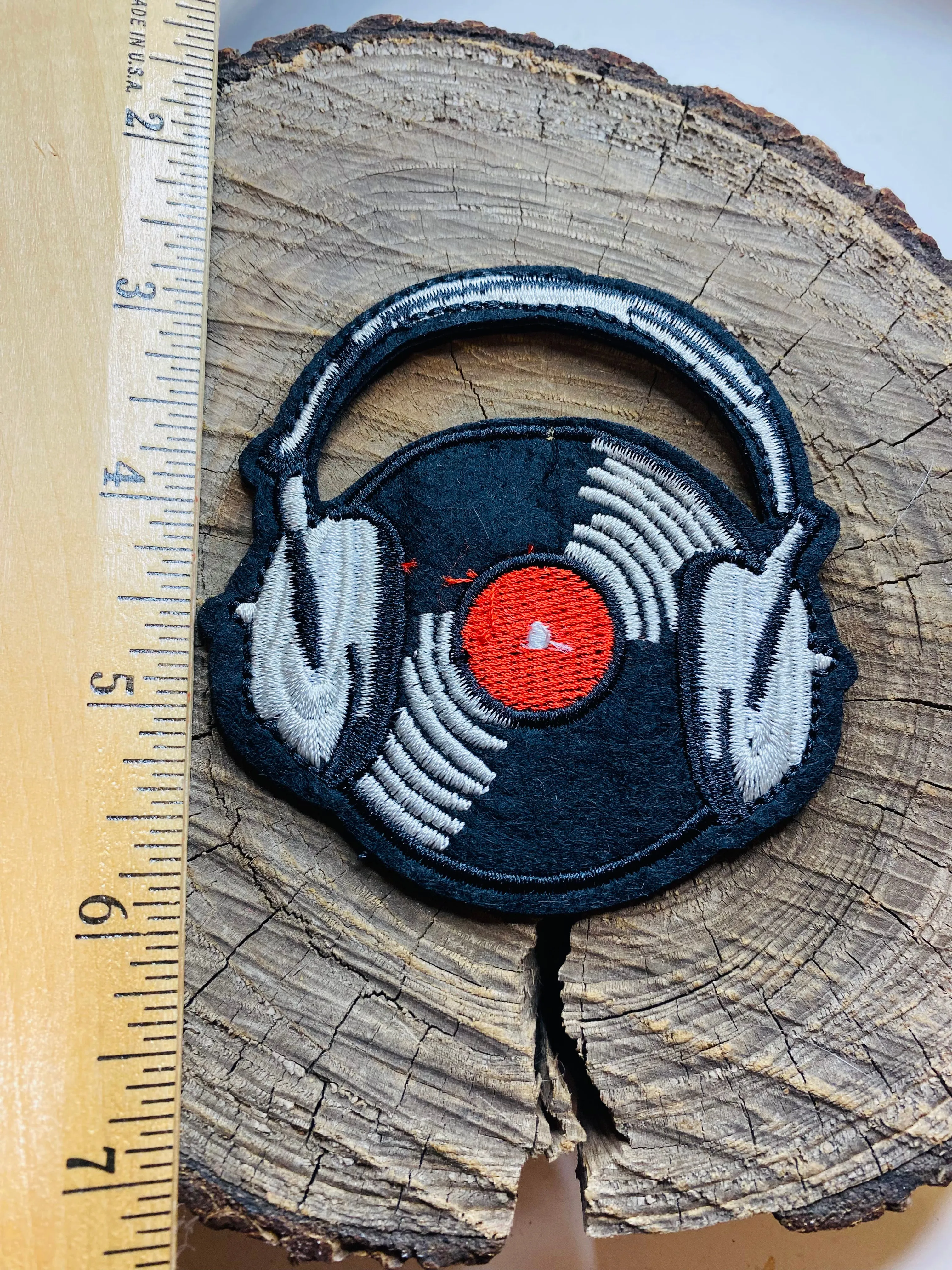 DJ RECORD HEADPHONES IRPN ON PATCH