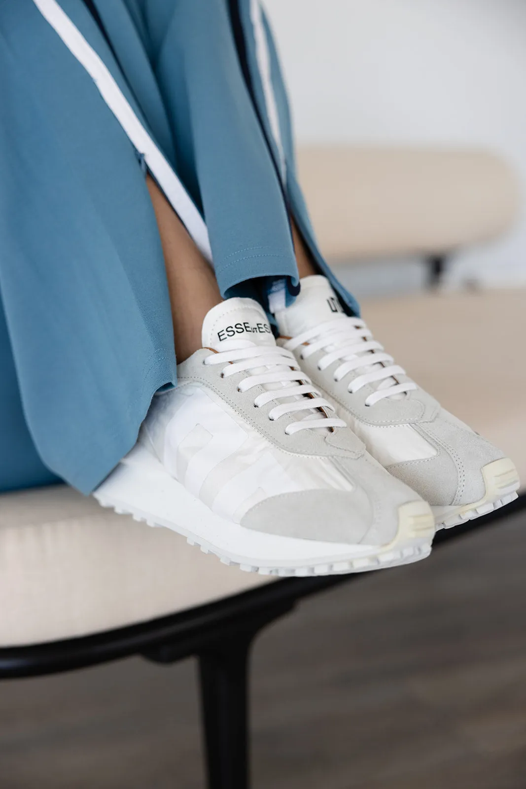 Esseutesse Runner Sneaker - Whiteout