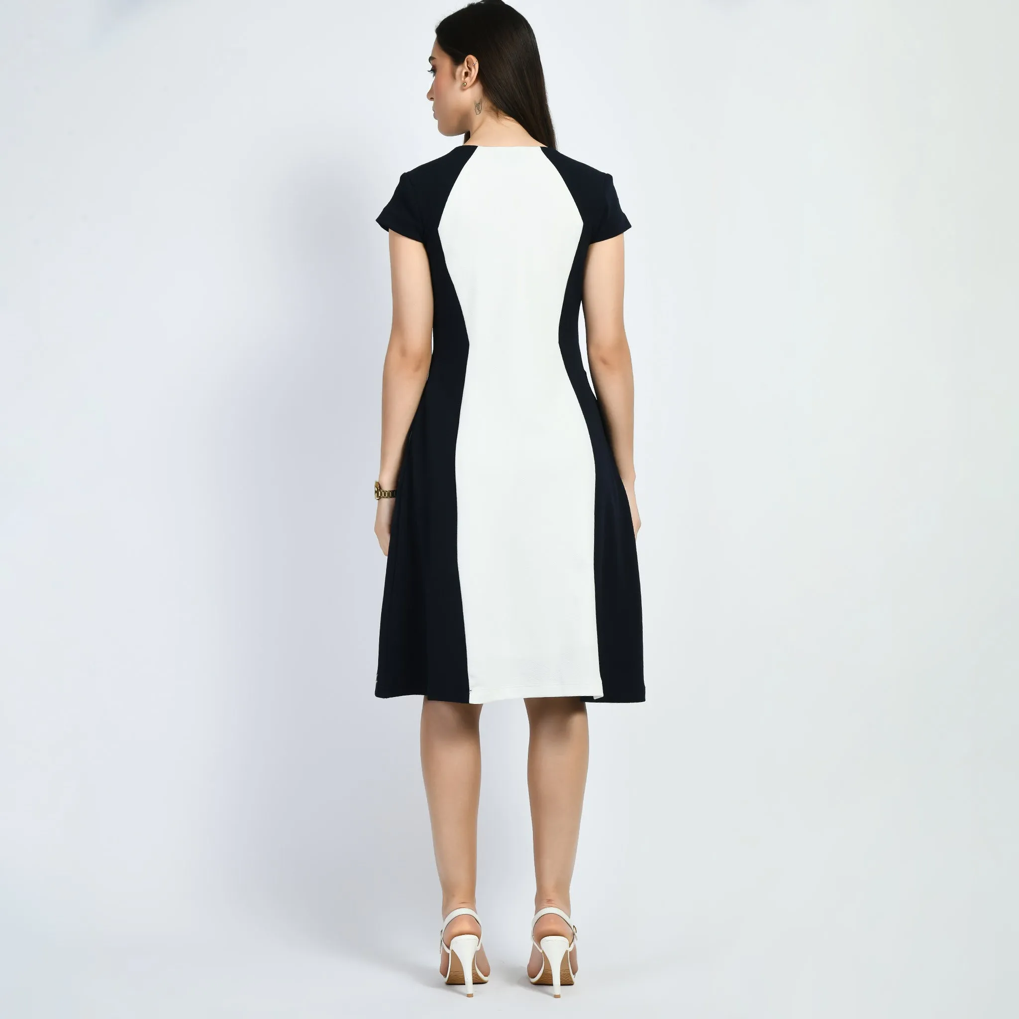 Exude Awe Colour-blocked Sculpt A-line Dress (Navy)