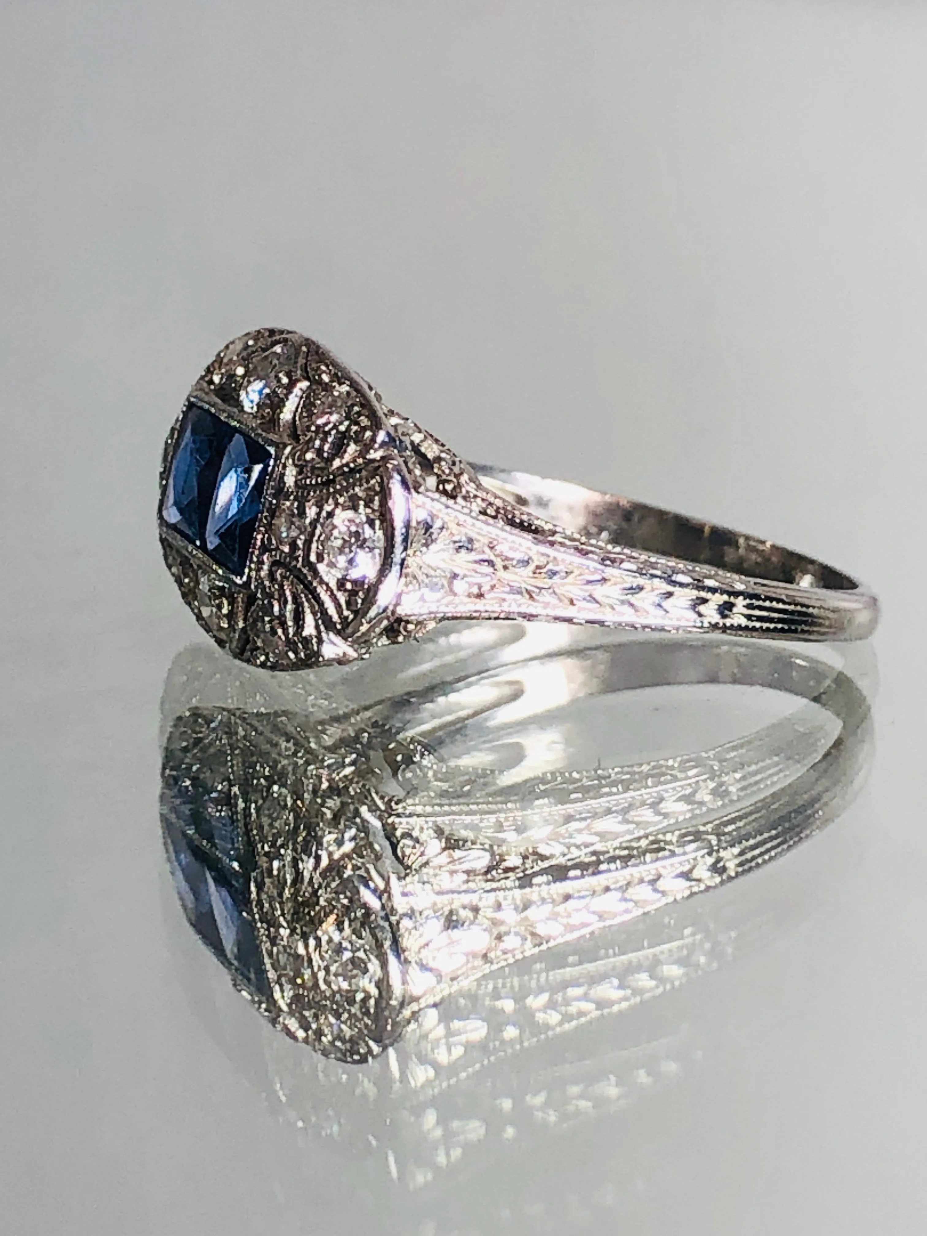 Platinum Sapphire & Diamond Vintage Art Deco Ring