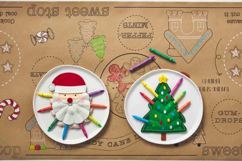 SANTA CRAYON HOLDER SET